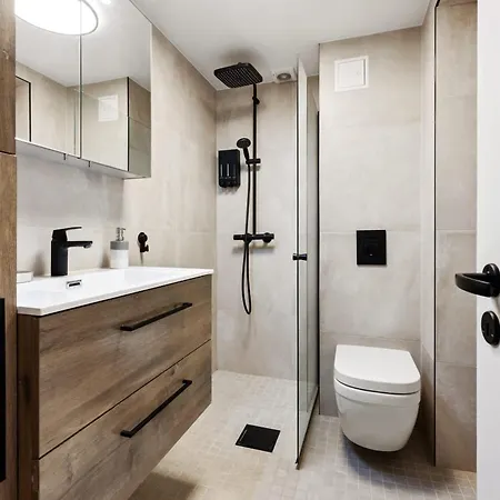 公寓 Roomsly - Free Parking In Peaceful Area