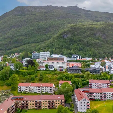 Roomsly - Free Parking In Peaceful Area Bergen